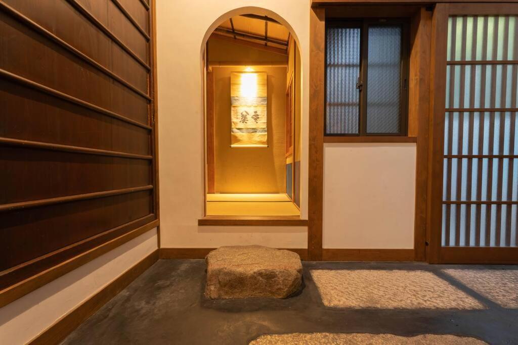 祇園せいじ庵。お風呂が素敵な貸切京町家。Netflix見放題。 Villa Киото Екстериор снимка